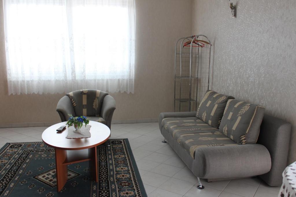 Orwa Apartmanok - Fenyofa Koez Zalakaros Værelse billede